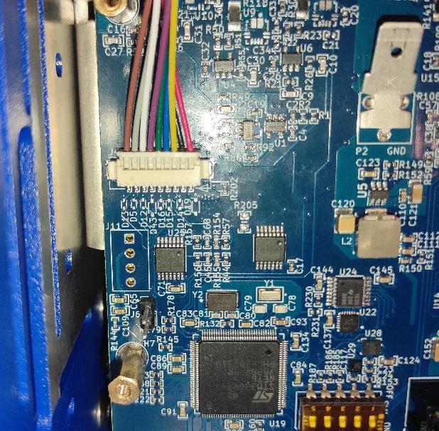 Connect Motor Wheel Connector to the MCB middle pic 2