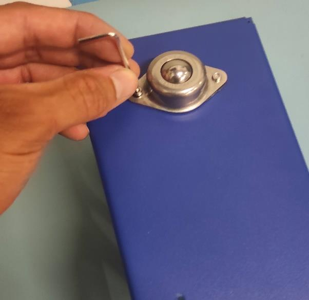 Bearing added and screwing.